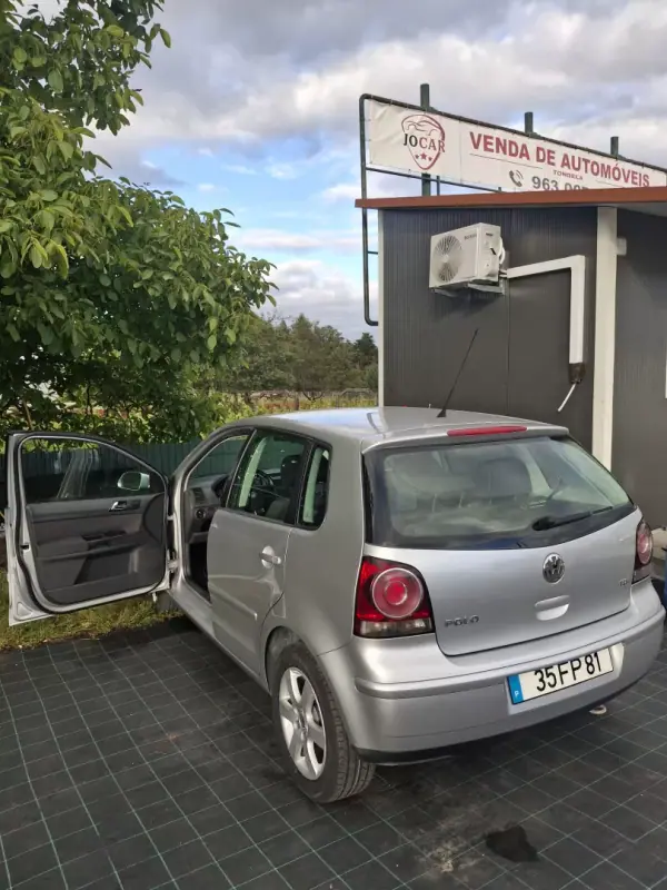 Volkswagen Polo 2008 - 6950 EUR, 245123 km - AUTO.MOTO.pt - 245123km - foto 9 de 14