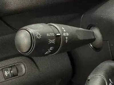 Peugeot Partner 1.6 HDI 100cv 3 Lug 2019 - 13950 EUR, 100000 km - AUTO.MOTO.pt - 100000km - foto 6 de 13