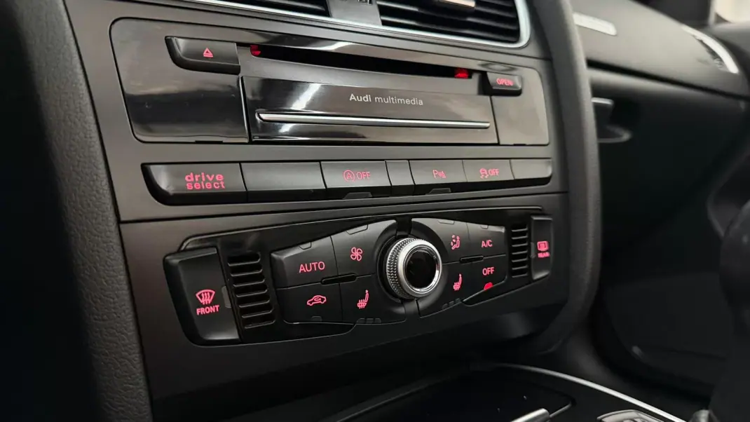 Audi A5 Cabrio 2016 - 25900 EUR, 121865 km - AUTO.MOTO.pt - 121865km - foto 27 de 32