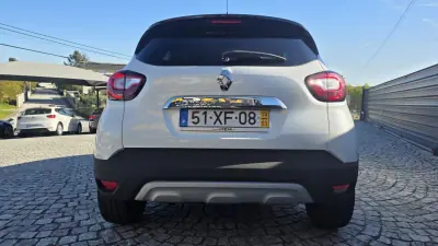 Renault Captur 2019 - 15590 EUR, 47000 km - AUTO.MOTO.pt - 47000km - foto 4 de 14