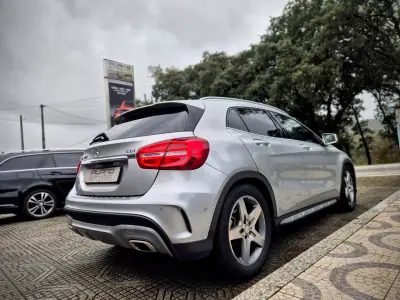 Mercedes-Benz GLA 200 2014 - 20000 EUR, 221000 km - AUTO.MOTO.pt - 221000km - foto 21 de 22