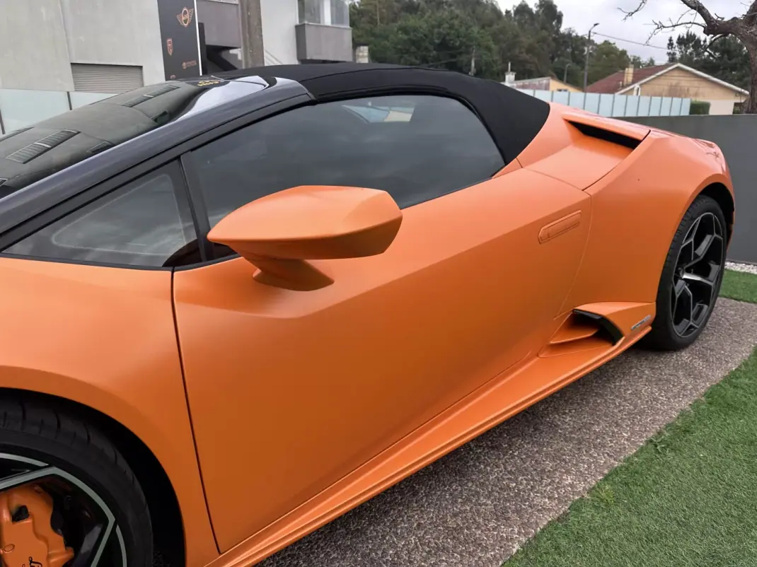 Lamborghini Huracán Spyder 2022 - 398000 EUR, 40000 km - AUTO.MOTO.pt - 40000km - foto 16 de 55