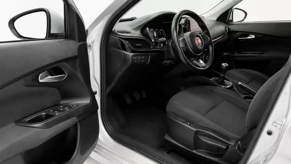 Fiat Tipo Station Wagon 2022 - 8999 EUR, 220000 km - 220000km - foto 5 de 8