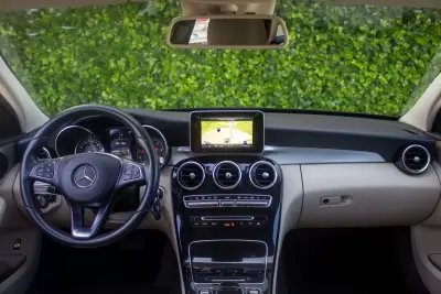 Mercedes-Benz C 220 2017 - 23900 EUR, 125000 km - AUTO.MOTO.pt - 125000km - foto 15 de 16