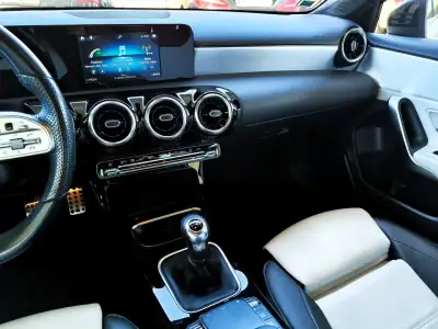 Mercedes-Benz A 180 Limousine 2020 - 25950 EUR, 134000 km - AUTO.MOTO.pt - 134000km - foto 28 de 42