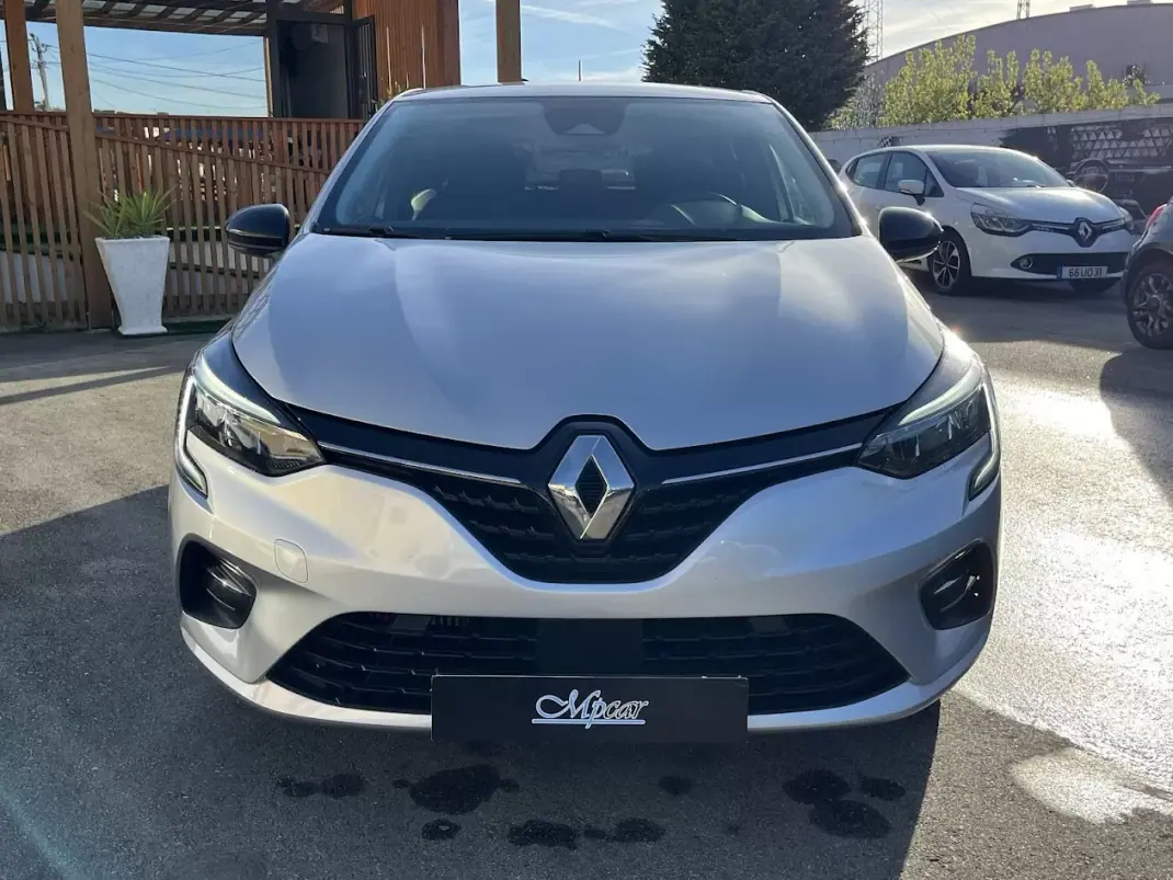 Renault Clio 2023 - 15450 EUR, 66000 km - AUTO.MOTO.pt - 66000km - foto 2 de 43