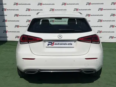 Mercedes-Benz A 180 2018 - 21750 EUR, 102000 km - AUTO.MOTO.pt - 102000km - foto 8 de 18