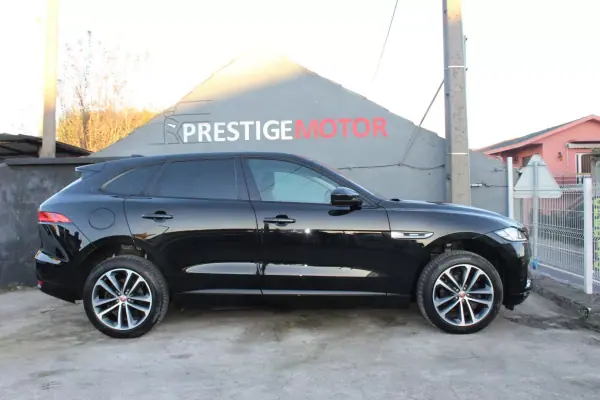 Jaguar F-Pace 2016 - 25900 EUR, 176000 km - AUTO.MOTO.pt - 176000km - foto 5 de 25