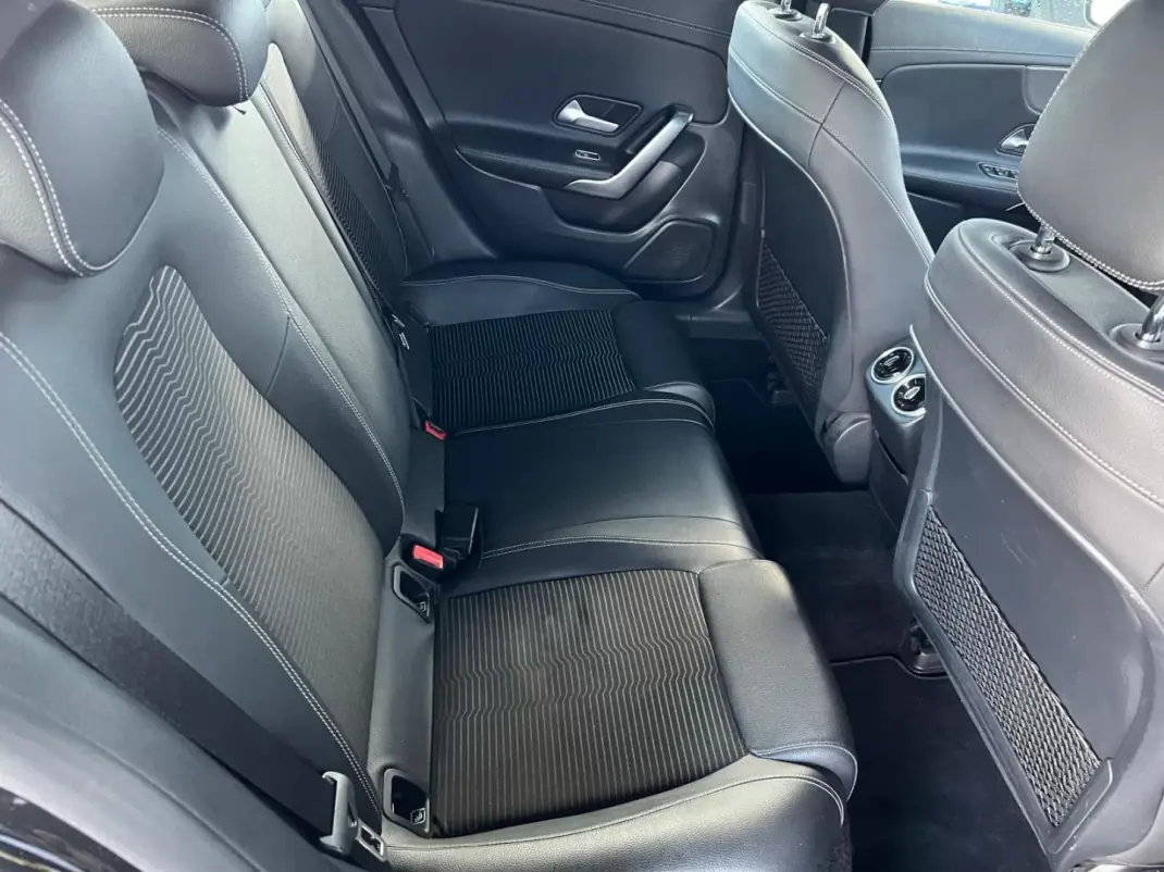 Mercedes-Benz CLA 180 2020 - 21750 EUR, 168500 km - AUTO.MOTO.pt - 168500km - foto 7 de 12