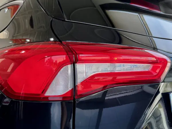 Ford Focus SW 2022 - 15999 EUR, 101021 km - AUTO.MOTO.pt - 101021km - foto 7 de 34