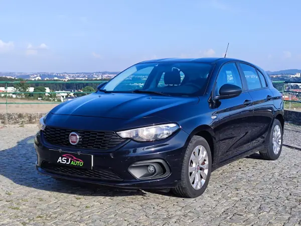 Fiat Tipo 2019 - 8900 EUR, 124662 km - AUTO.MOTO.pt - 124662km - foto 4 de 22