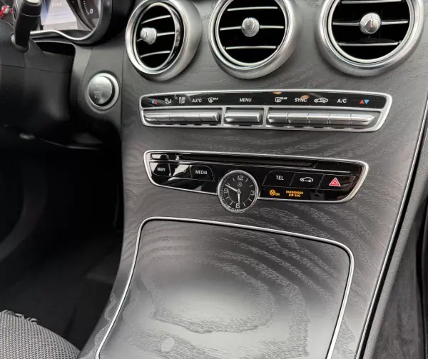 Mercedes-Benz C 220 2017 - 27900 EUR, 81867 km - AUTO.MOTO.pt - 81867km - foto 14 de 29