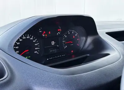 Peugeot PARTNER 1.6 BLUEHDI 3 LUGARES 2019 - 13900 EUR, 97000 km - AUTO.MOTO.pt - 97000km - foto 15 de 34