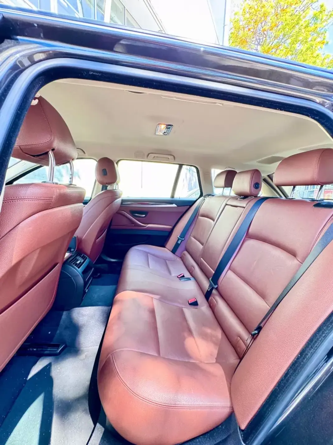 BMW 518 2014 - 13900 EUR, 219000 km - AUTO.MOTO.pt - 219000km - foto 12 de 20