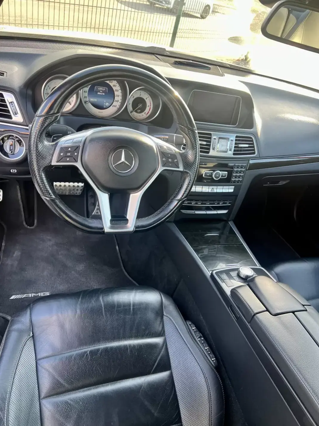 Mercedes-Benz E 250 2013 - 11999 EUR, 384000 km - 384000km - foto 7 de 9