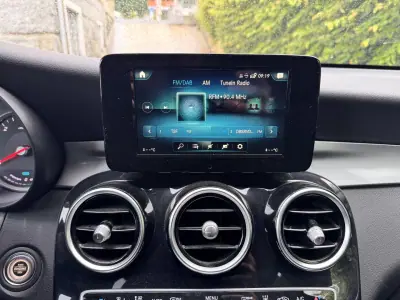 Mercedes-Benz GLC 300 2021 - 35900 EUR, 157354 km - AUTO.MOTO.pt - 157354km - foto 16 de 22
