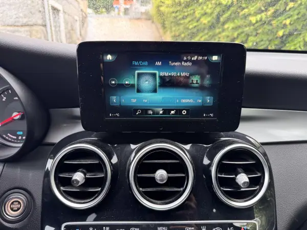 Mercedes-Benz GLC 300 2021 - 35900 EUR, 157354 km - AUTO.MOTO.pt - 157354km - foto 16 de 22