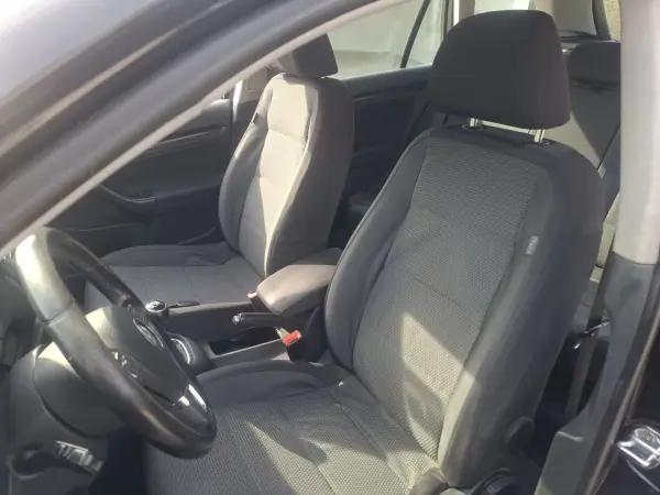 Volkswagen Golf Variant 2009 - 3950 EUR, 279328 km - AUTO.MOTO.pt - 279328km - foto 9 de 15