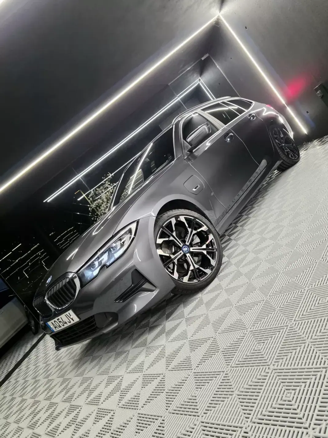 BMW 320 2022 - 27750 EUR, 136000 km - AUTO.MOTO.pt - 136000km - foto 3 de 28