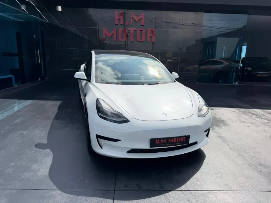 Tesla Model 3 2021 - 24900 EUR, 142000 km - AUTO.MOTO.pt - 142000km - foto 1 de 10