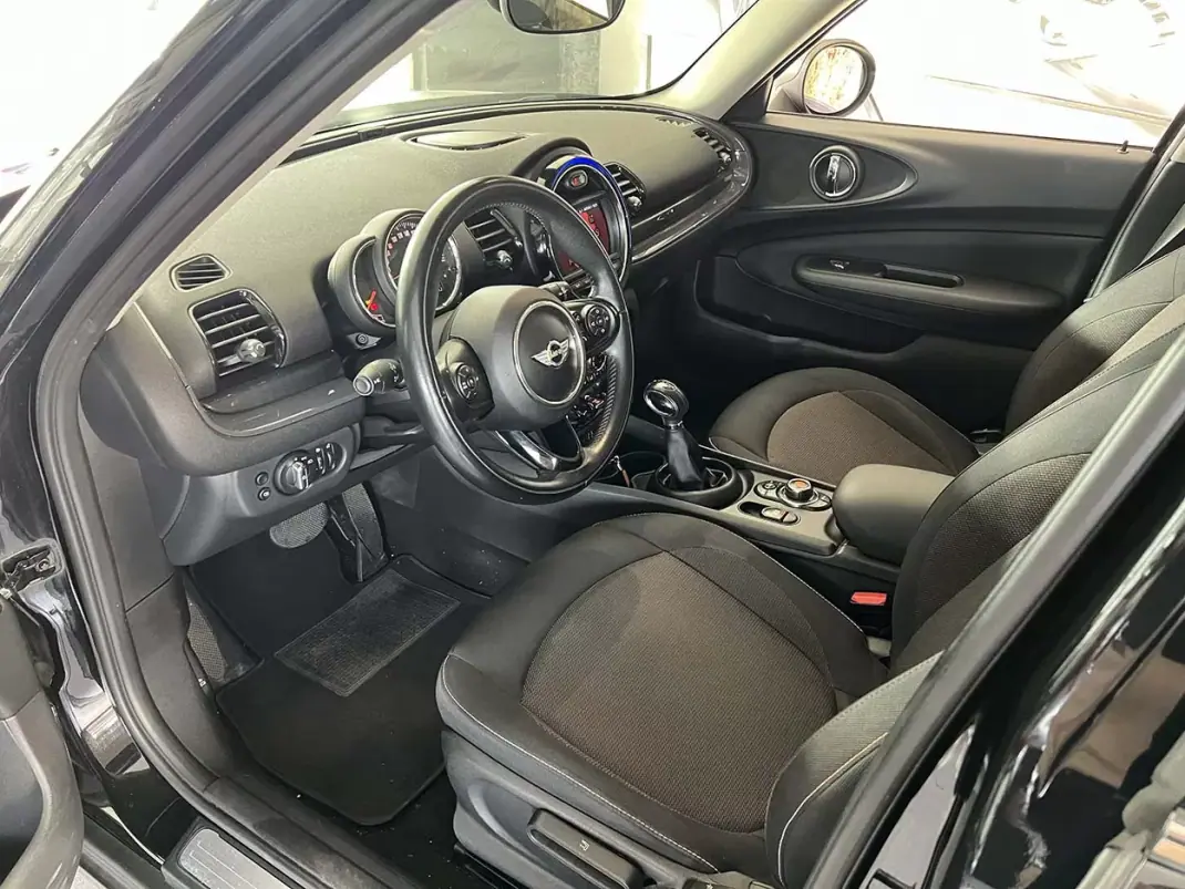 MINI Clubman 2018 - 16800 EUR, 122806 km - 122806km - foto 6 de 23