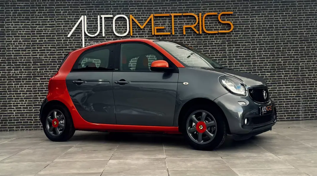 Smart ForFour 2015 - 9900 EUR, 104000 km - AUTO.MOTO.pt - 104000km - foto 6 de 16