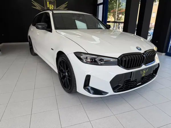 BMW 330 2022 - 36500 EUR, 102820 km - AUTO.MOTO.pt - 102820km - foto 51 de 56
