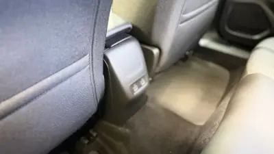 Peugeot e-2008 2025 - 25900 EUR, 13646 km - AUTO.MOTO.pt - 13646km - foto 12 de 22