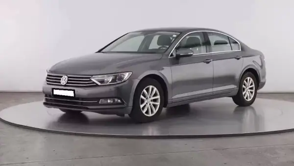 Volkswagen Passat 2016 - 9250 EUR, 190000 km - AUTO.MOTO.pt - 190000km - foto 2 de 23