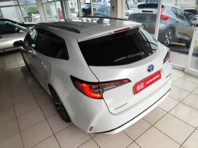 Toyota Corolla Touring Sports 2021 - 21950 EUR, 114000 km - AUTO.MOTO.pt - 114000km - foto 8 de 35