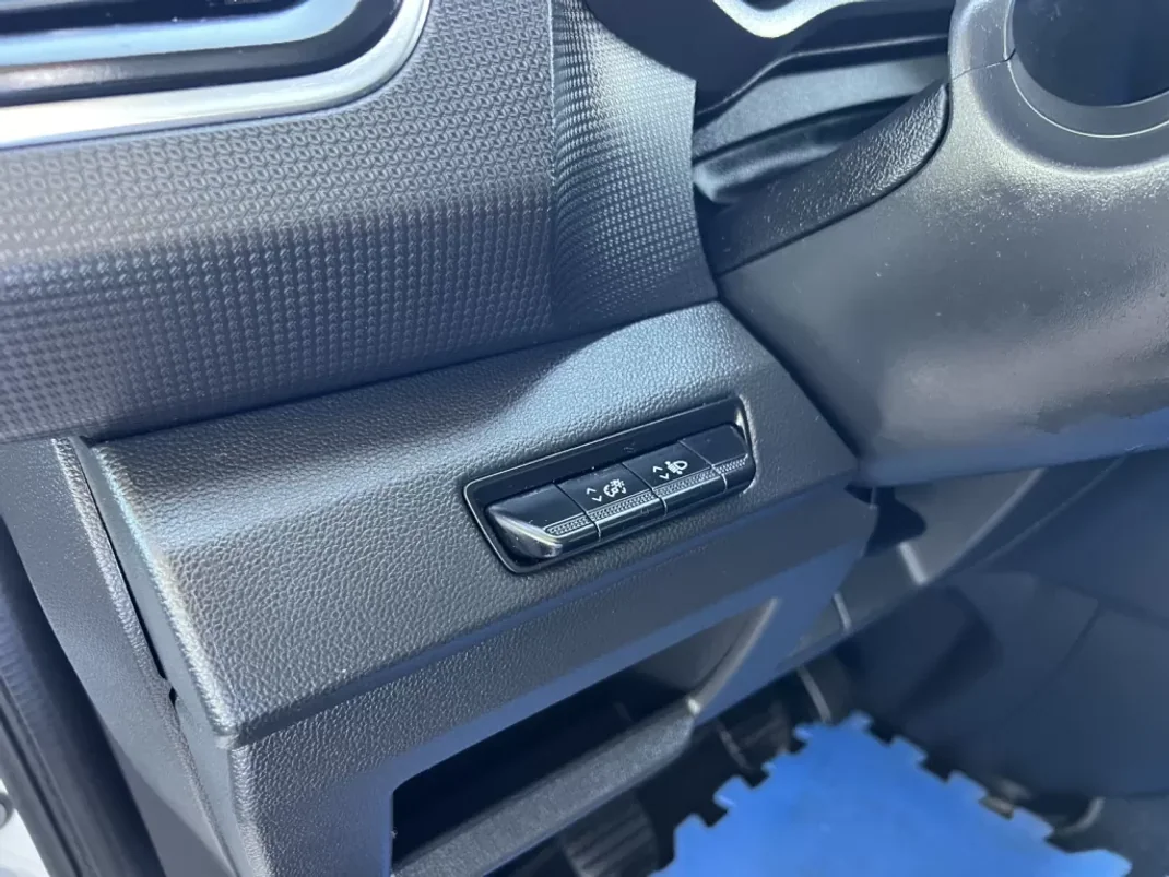 Renault TRAFIC 2.0 BlueDci L2H1 Longa Grand Confort 130 cv GPS 2022 - 21350 EUR, 46000 km - AUTO.MOTO.pt - 46000km - foto 27 de 34