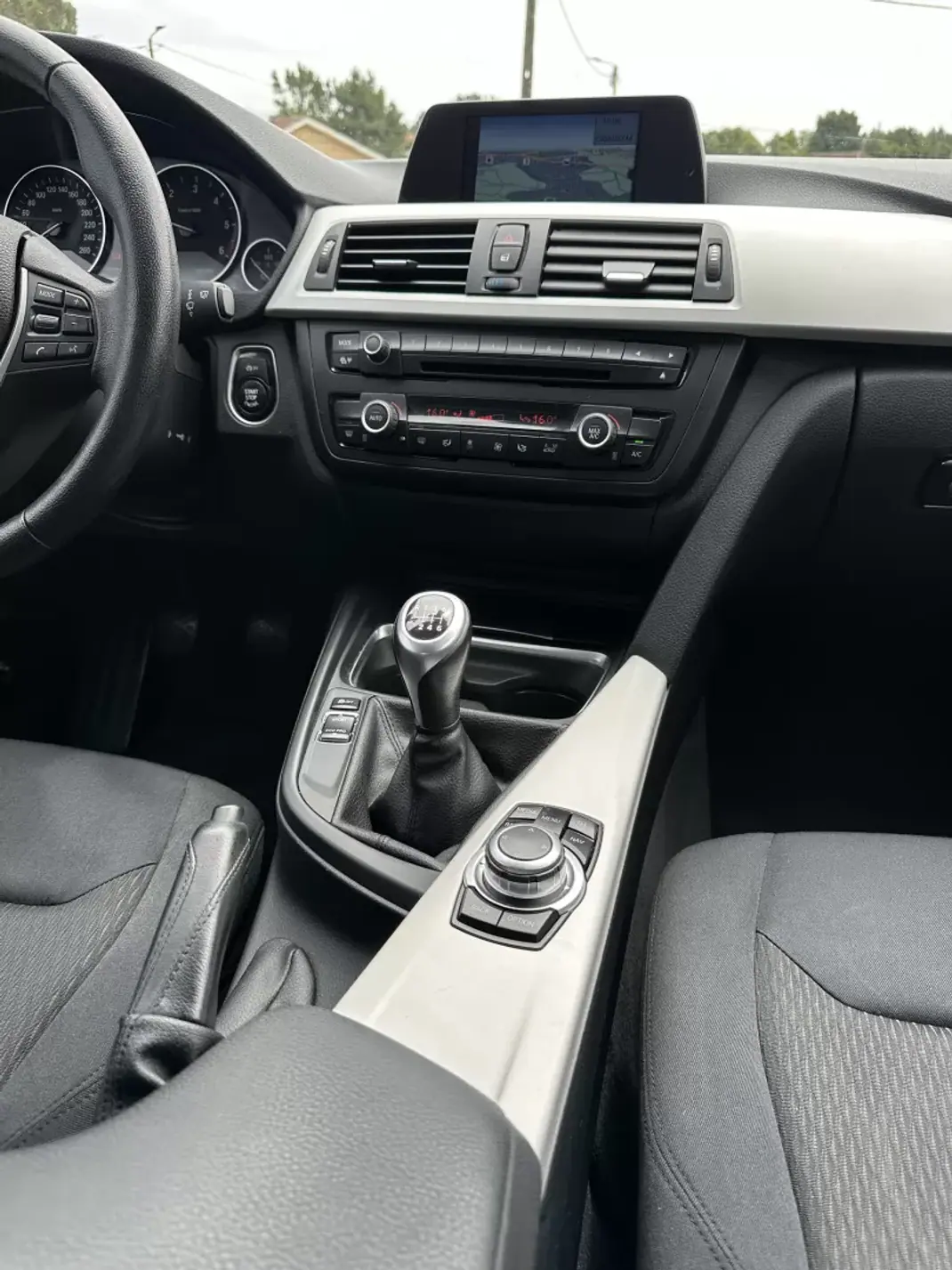 BMW 320 2013 - 13900 EUR, 280000 km - AUTO.MOTO.pt - 280000km - foto 56 de 64