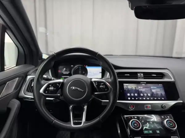 Jaguar I-Pace 2018 - 20999 EUR, 120000 km - AUTO.MOTO.pt - 120000km - foto 14 de 20