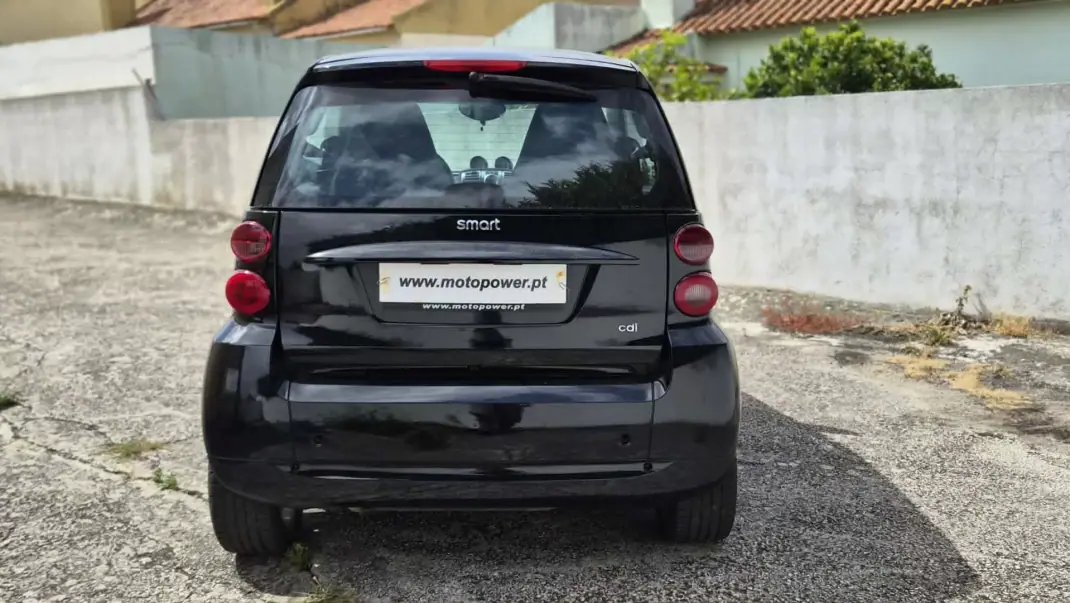 Smart ForTwo Coupé 2010 - 7250 EUR, 100000 km - AUTO.MOTO.pt - 100000km - foto 6 de 11