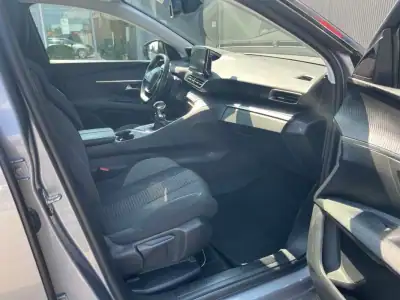 Peugeot 3008 2021 - 20490 EUR, 94000 km - AUTO.MOTO.pt - 94000km - foto 26 de 27