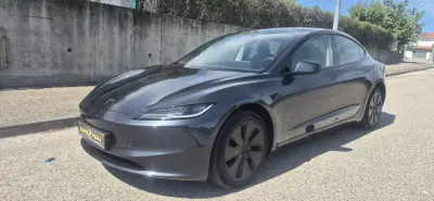 Tesla Model 3 2025 - 39750 EUR, 35000 km - 35000km - foto 3 de 21