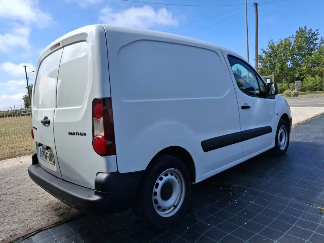 Peugeot PARTNER GIRAFON 2018 - 9990 EUR, 295321 km - AUTO.MOTO.pt - 295321km - foto 6 de 13