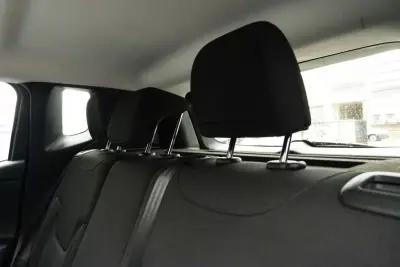 Jeep Renegade 2020 - 15999 EUR, 98800 km - AUTO.MOTO.pt - 98800km - foto 13 de 27