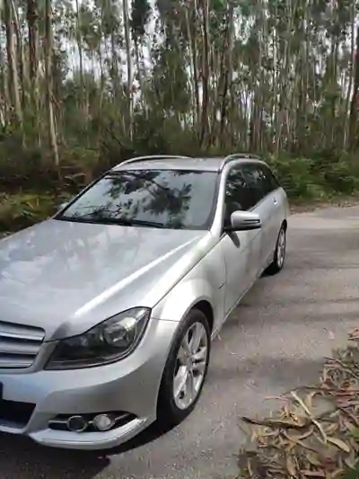Mercedes-Benz C 200 2011 - 9250 EUR, 298500 km - AUTO.MOTO.pt - 298500km - foto 2 de 11