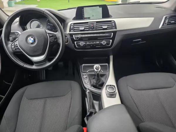 BMW 116 2018 - 16900 EUR, 135419 km - AUTO.MOTO.pt - 135419km - foto 56 de 73