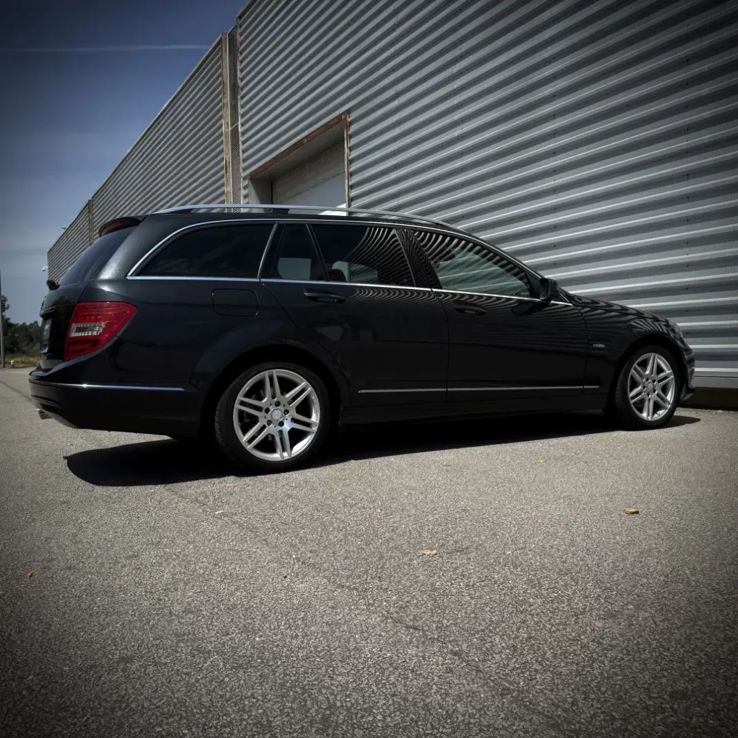 Mercedes-Benz C 180 2011 - 8900 EUR, 350000 km - 350000km - foto 13 de 28