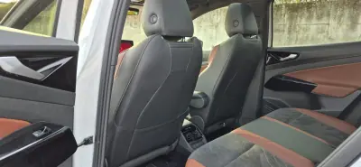 Volkswagen ID.5 2023 - 35750 EUR, 57000 km - AUTO.MOTO.pt - 57000km - foto 8 de 28