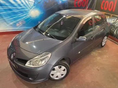 Renault Clio 2007 - 4999 EUR, 98000 km - foto 6 de 28