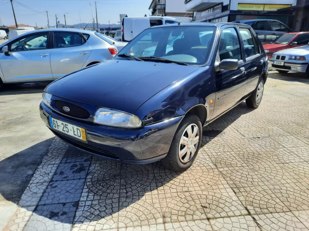 Ford Fiesta 1998 - 995 EUR, 67488 km - AUTO.MOTO.pt - 67488km - foto 1 de 8