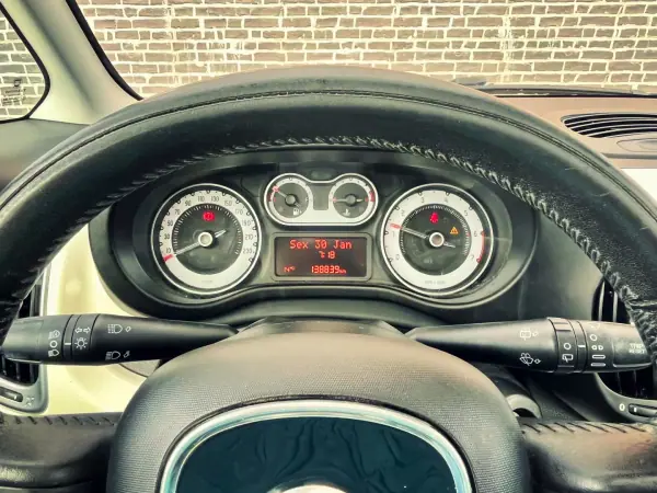 Fiat 500L 2016 - 10750 EUR, 138000 km - AUTO.MOTO.pt - 138000km - foto 12 de 16