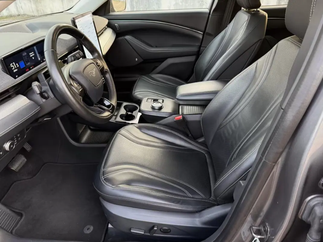 Ford Mustang Mach-E 2022 - 25900 EUR, 139000 km - AUTO.MOTO.pt - 139000km - foto 5 de 19