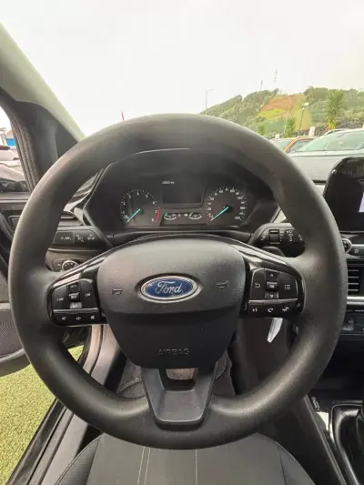Ford Fiesta 2018 - 14990 EUR, 106000 km - AUTO.MOTO.pt - 106000km - foto 10 de 14