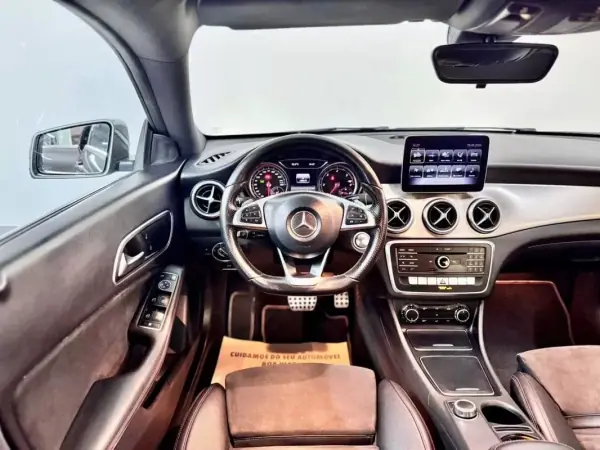 Mercedes-Benz CLA 180 2018 - 19950 EUR, 138000 km - AUTO.MOTO.pt - 138000km - foto 20 de 60