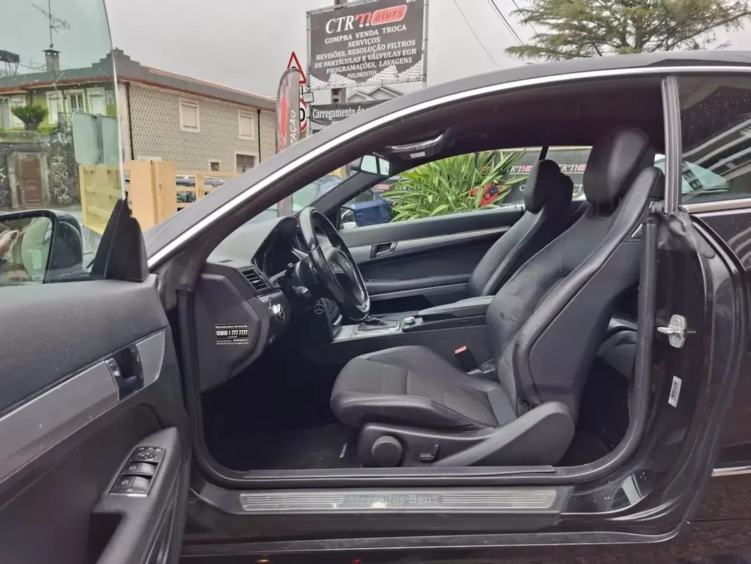 Mercedes-Benz E 250 2009 - 16500 EUR, 134447 km - AUTO.MOTO.pt - 134447km - foto 18 de 29