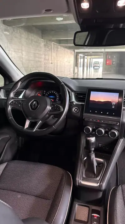Renault Captur 2023 - 17200 EUR, 55000 km - AUTO.MOTO.pt - 55000km - foto 17 de 19